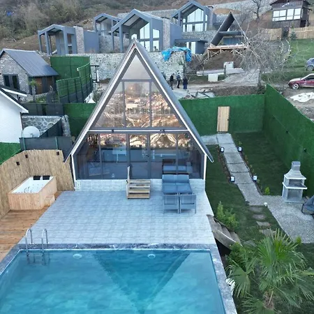 Lotus Bungalow ספנג'ה